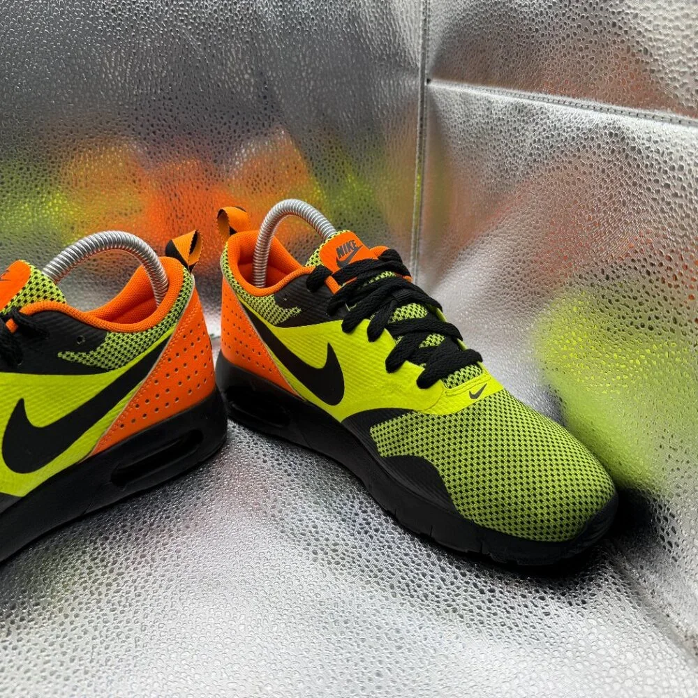 Size 5.5Y Nike Air Max Tavas GS Volt Total Orange Kids‎ Running Shoes 814443-700